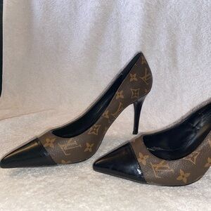 Louis Vuitton Pump Monogram